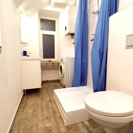 아파트 Katrinas Cosy Center *